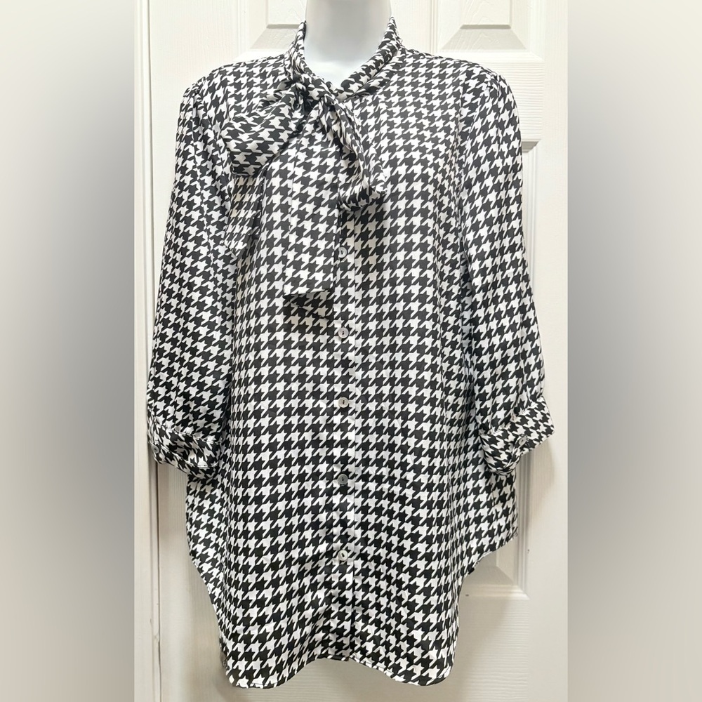Kardashian Kollection Black and White Houndstooth Blouse large